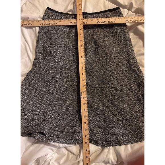 Ann Taylor 4 wool skirt - Picture 3 of 6